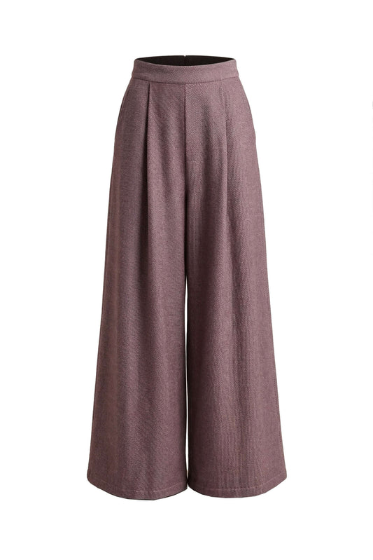Cocoa Organic Cotton Wide Trousers featuring a wide-leg silhouette and high waist design.