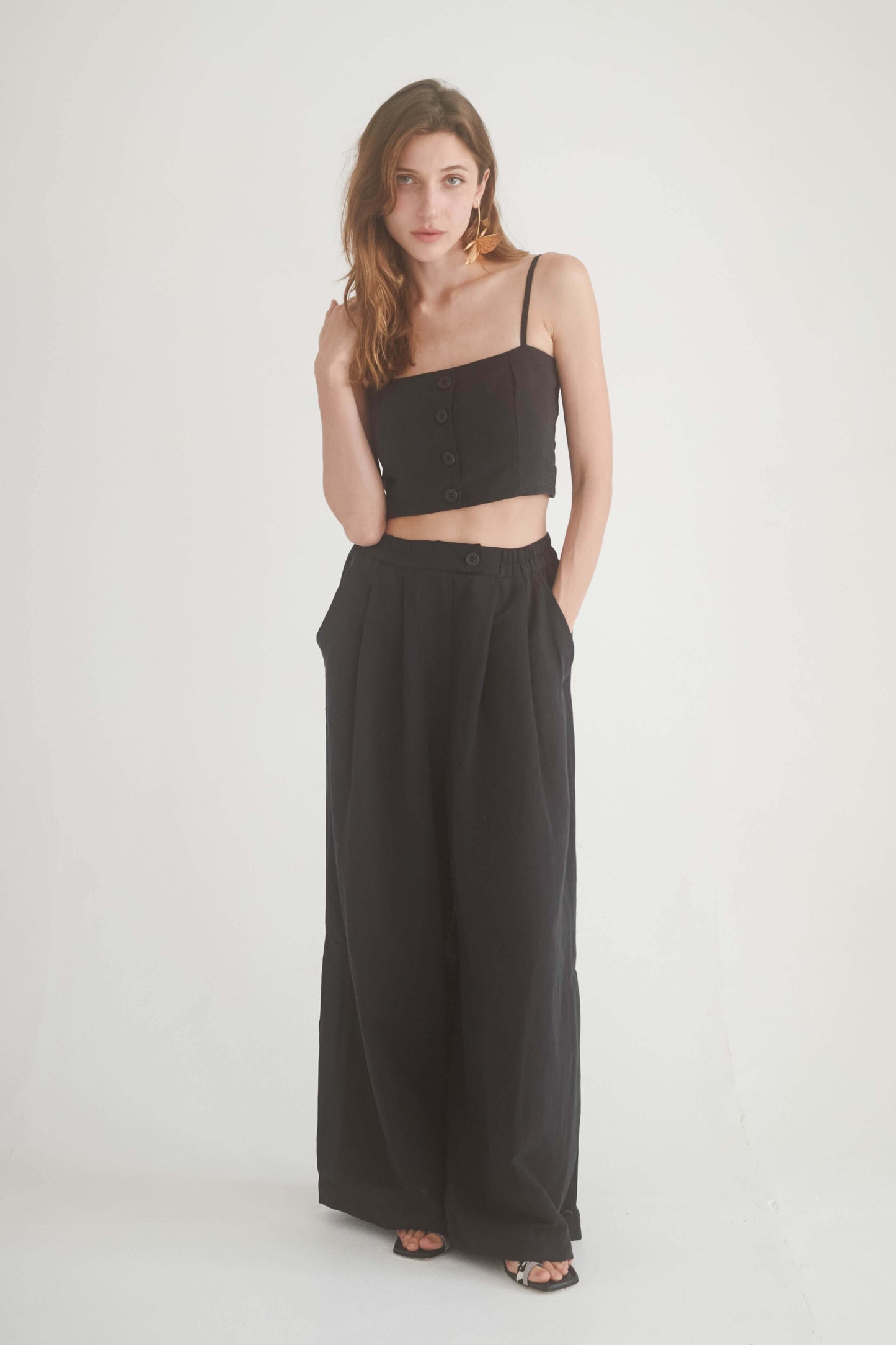ECRU WAFFLE CROP TOP styled with black wide-leg culottes for a summer outfit.