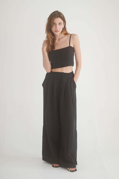 ECRU WAFFLE CROP TOP styled with black wide-leg culottes for a summer outfit.